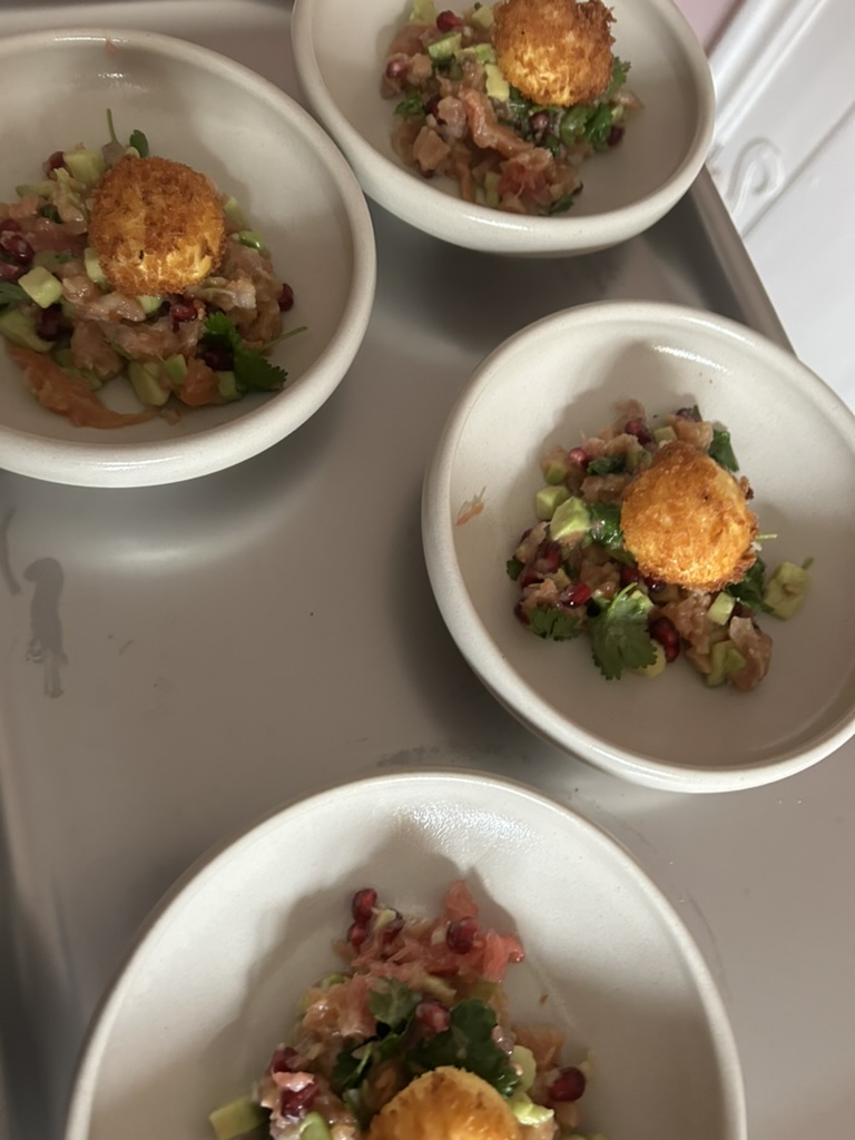 Ceviche med sprød topping